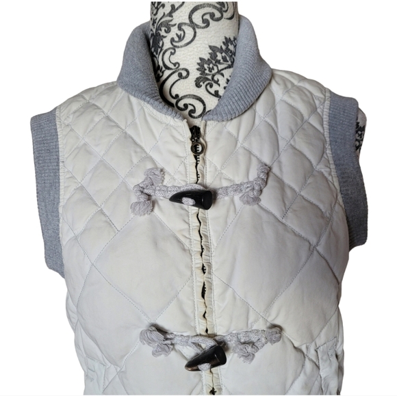 Eddie Bauer quilted goose down vest size small​ - Picture 2 of 16